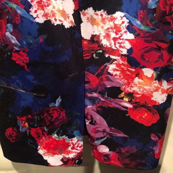 Betsey Johnson Floral Knee Length Knit Sheath Dress ~ Size 6 - Picture 4 of 6